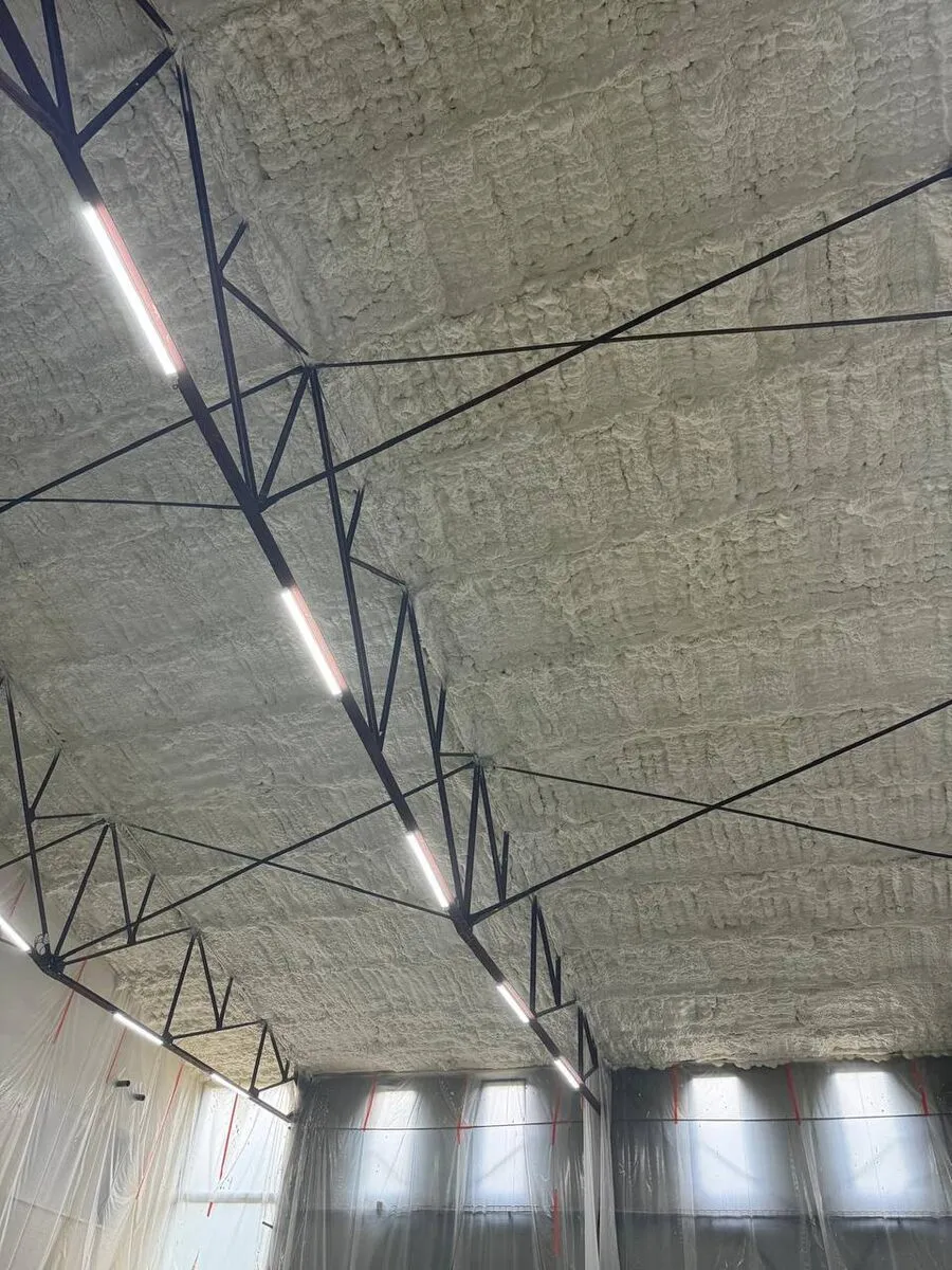 Isolation projetée polyuréthane - chantier Top'Isol